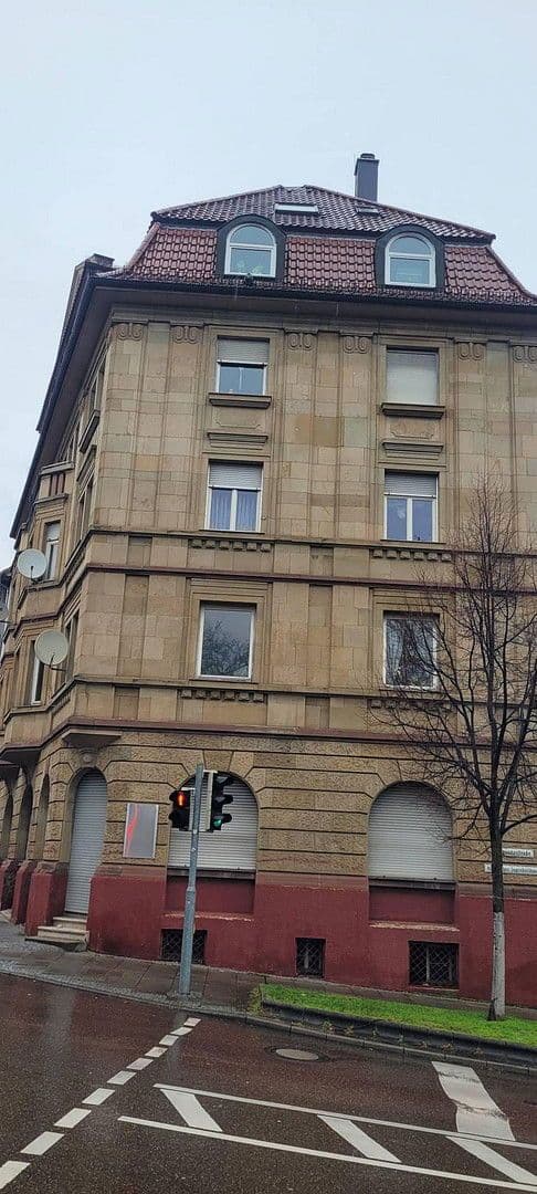 Prenájom bytu 3-izbový 84 m², Stuttgart, Bádensko-Wurttembersko Prenájom bytu 3-izbový 84 m², Stuttgart, Bádensko-Wurttembersko