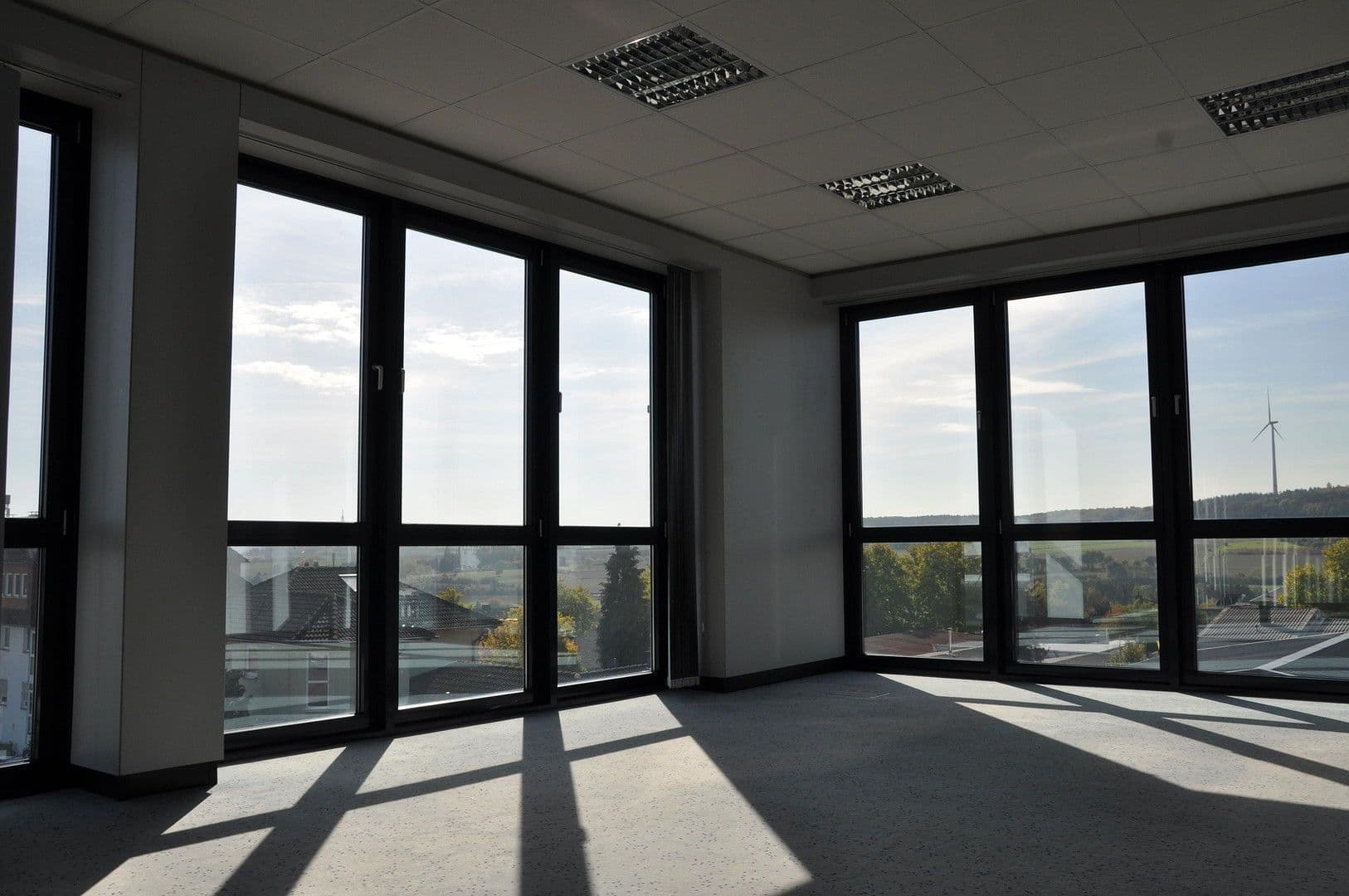 Prenájom kancelárie 427 m², Vor den Eichen 6, Elz, Hesensko Prenájom kancelárie 427 m², Vor den Eichen 6, Elz, Hesensko