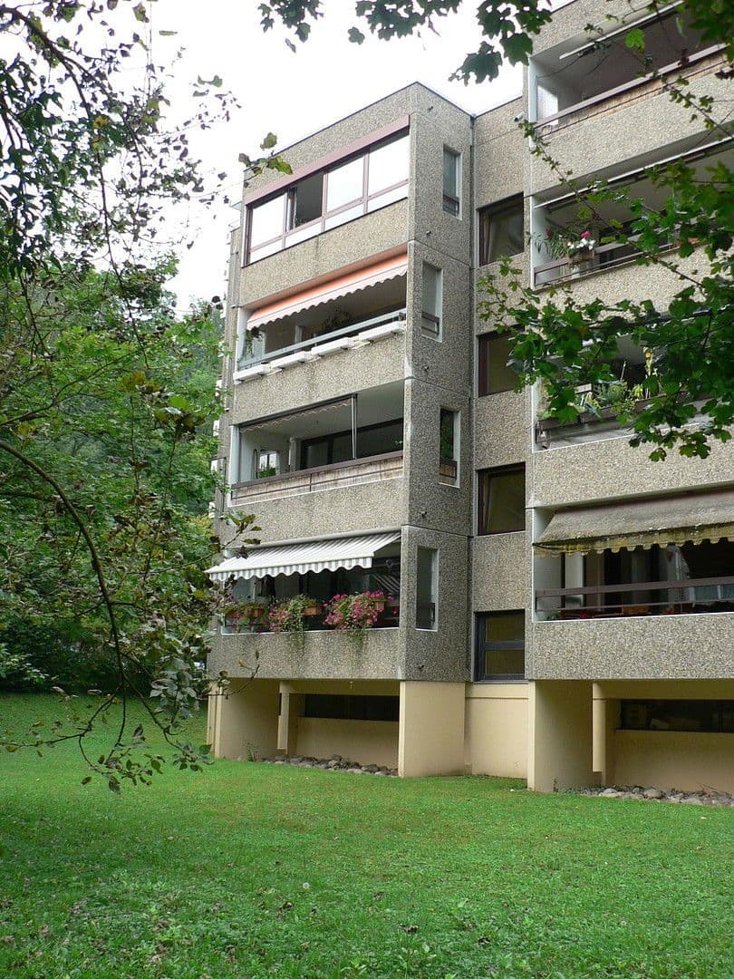 Prenájom bytu 4-izbový 100 m², Dinkelbergstraße 8, Grenzach-Wyhlen, Bádensko-Wurttembersko Prenájom bytu 4-izbový 100 m², Dinkelbergstraße 8, Grenzach-Wyhlen, Bádensko-Wurttembersko