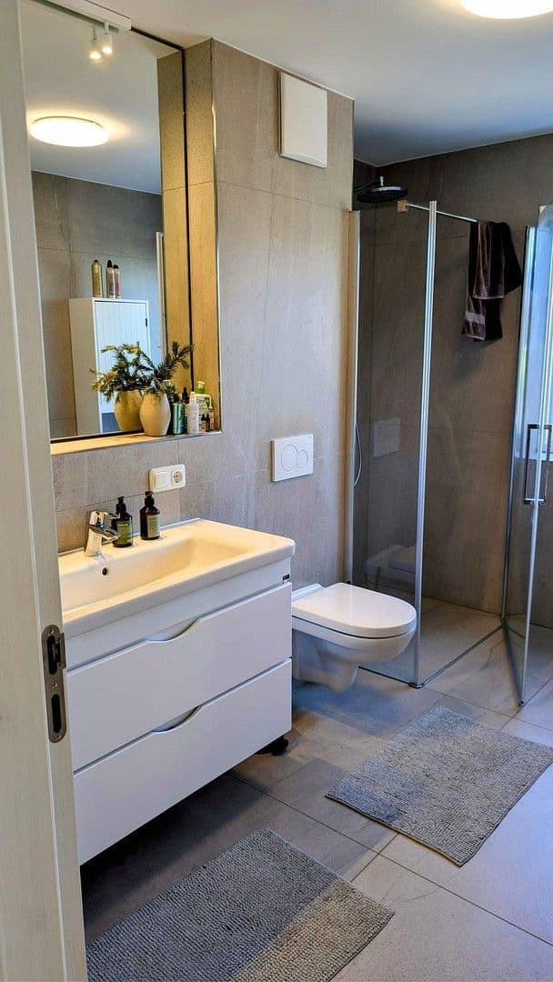 Prenájom bytu 3-izbový 98 m², Grünsteinstraße 13, Schönau am Königssee, Bavorsko Prenájom bytu 3-izbový 98 m², Grünsteinstraße 13, Schönau am Königssee, Bavorsko