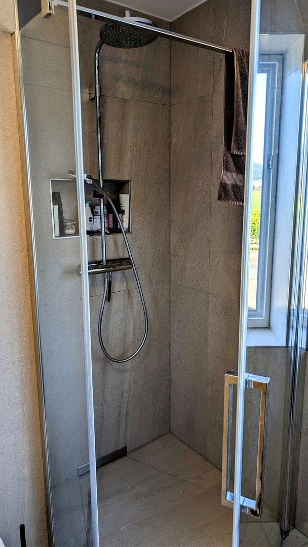 Prenájom bytu 3-izbový 98 m², Grünsteinstraße 13, Schönau am Königssee, Bavorsko Prenájom bytu 3-izbový 98 m², Grünsteinstraße 13, Schönau am Königssee, Bavorsko