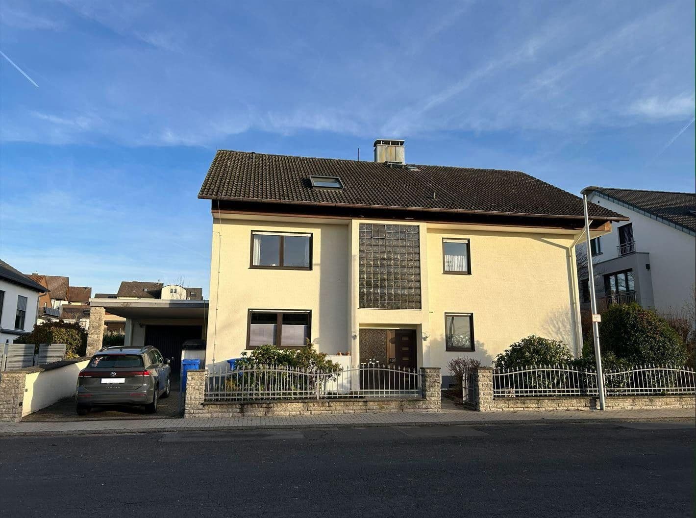 Predaj domu 360 m², pozemek 671 m², Alzenau, Bavorsko Predaj domu 360 m², pozemek 671 m², Alzenau, Bavorsko