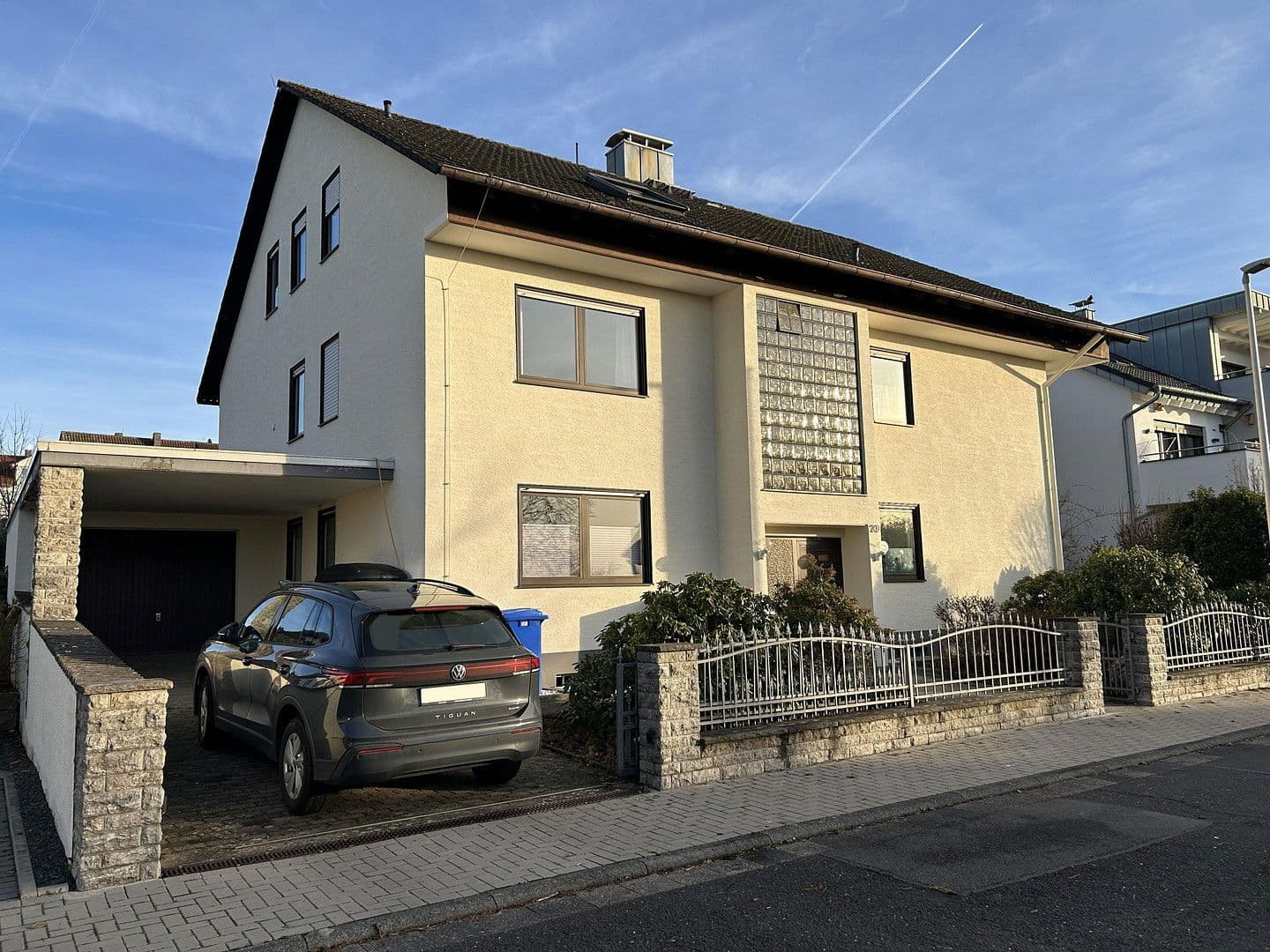 Predaj domu 360 m², pozemek 671 m², Alzenau, Bavorsko Predaj domu 360 m², pozemek 671 m², Alzenau, Bavorsko