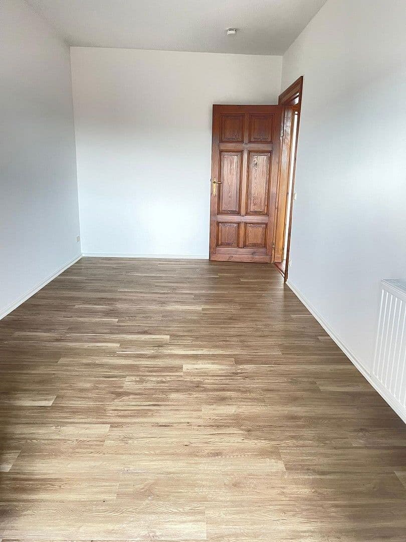 Prenájom bytu 3-izbový 74 m², Schöpfurter Str. 1, Eberswalde, Brandenbursko Prenájom bytu 3-izbový 74 m², Schöpfurter Str. 1, Eberswalde, Brandenbursko