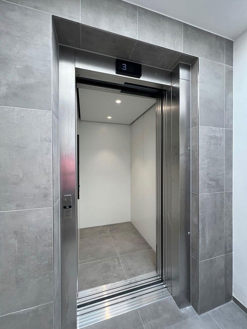 Prenájom bytu 2-izbový 51 m², Ostendorfstraße 37, Berlin, Berlín Prenájom bytu 2-izbový 51 m², Ostendorfstraße 37, Berlin, Berlín