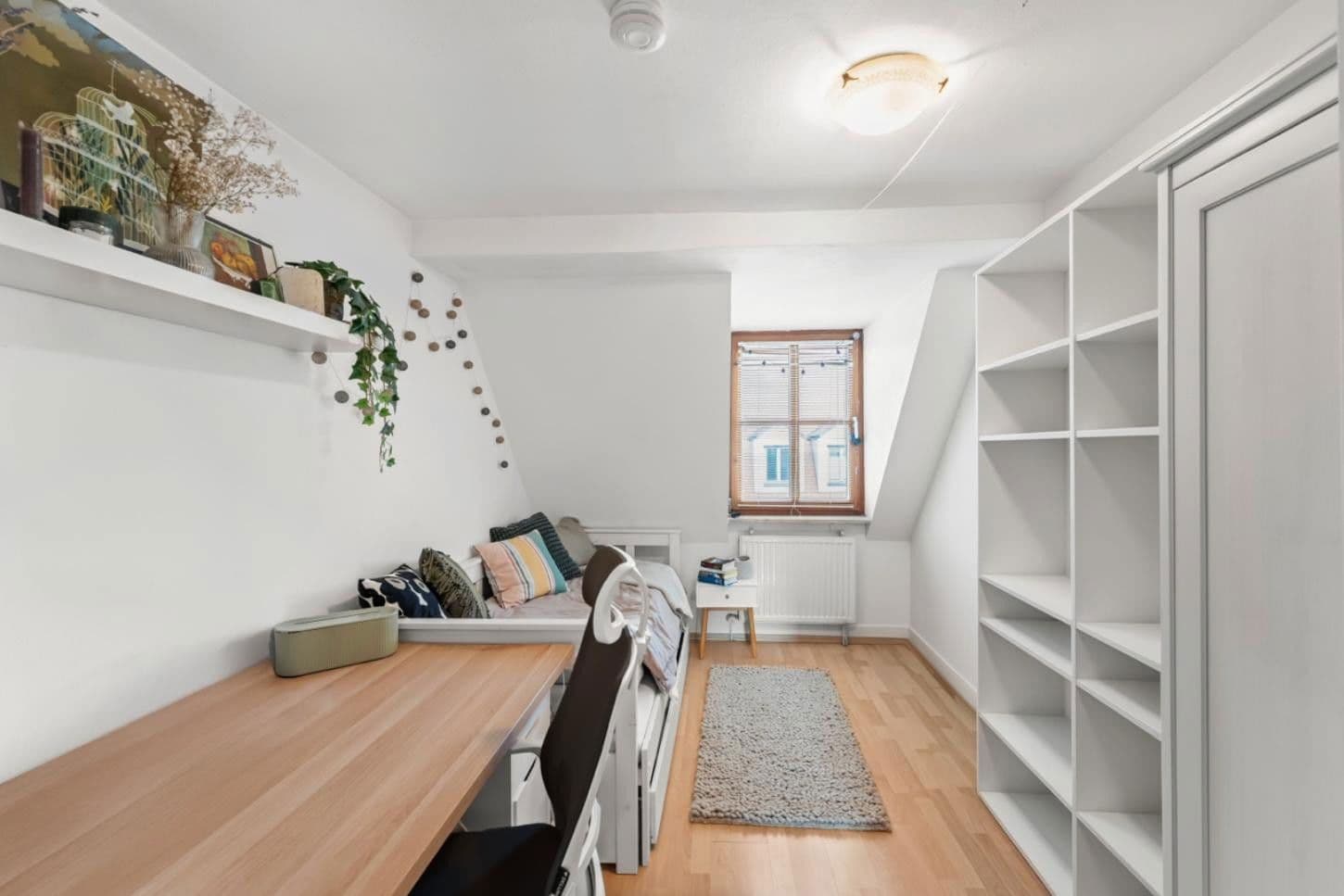 Predaj domu 275 m², pozemek 481 m², Erlangen, Bavorsko Predaj domu 275 m², pozemek 481 m², Erlangen, Bavorsko