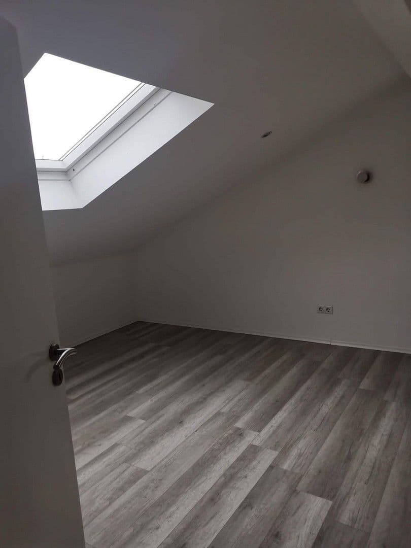 Predaj domu 314 m², pozemek 858 m², Raubling, Bavorsko Predaj domu 314 m², pozemek 858 m², Raubling, Bavorsko