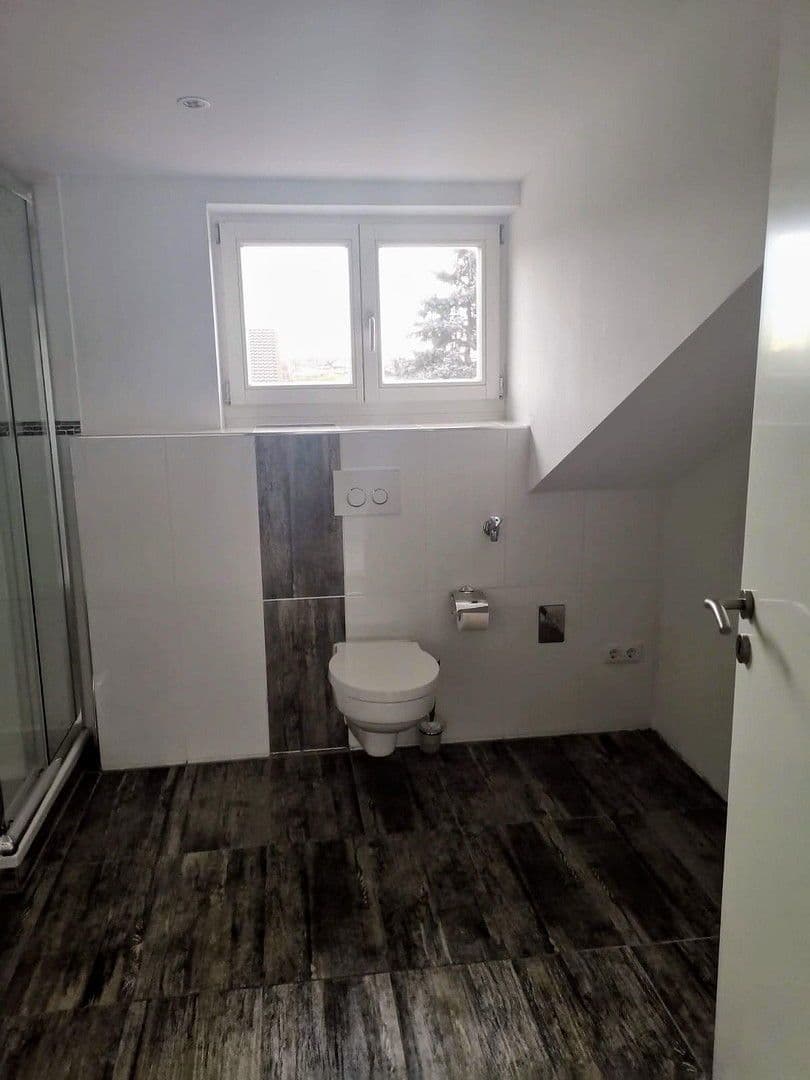 Predaj domu 314 m², pozemek 858 m², Raubling, Bavorsko Predaj domu 314 m², pozemek 858 m², Raubling, Bavorsko