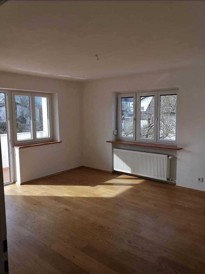 Predaj domu 314 m², pozemek 858 m², Raubling, Bavorsko Predaj domu 314 m², pozemek 858 m², Raubling, Bavorsko