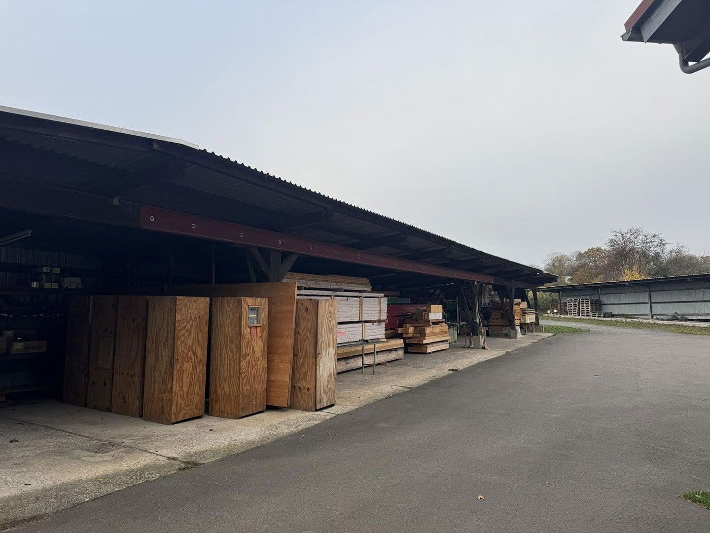 Predaj nebytového priestoru 2.473 m², Kaiserslautern, Porýnie-Falcko Predaj nebytového priestoru 2.473 m², Kaiserslautern, Porýnie-Falcko