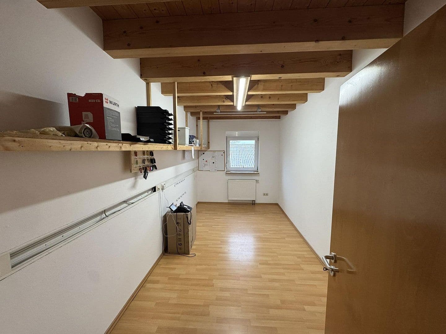 Predaj nebytového priestoru 2.473 m², Kaiserslautern, Porýnie-Falcko Predaj nebytového priestoru 2.473 m², Kaiserslautern, Porýnie-Falcko
