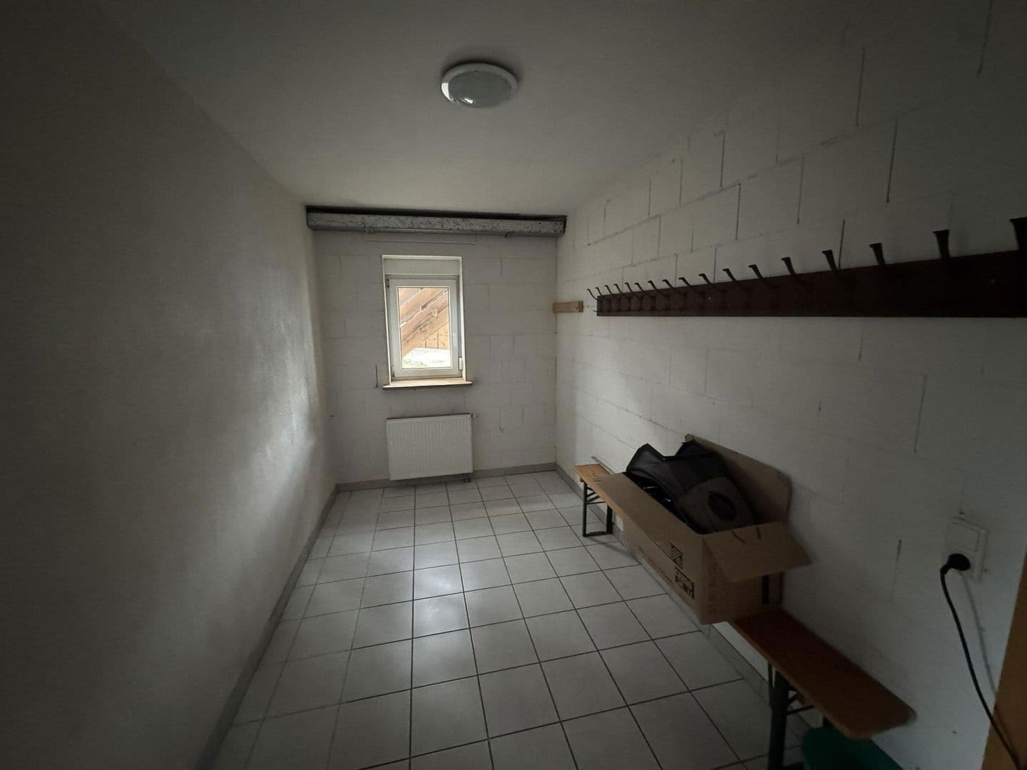 Predaj nebytového priestoru 2.473 m², Kaiserslautern, Porýnie-Falcko Predaj nebytového priestoru 2.473 m², Kaiserslautern, Porýnie-Falcko