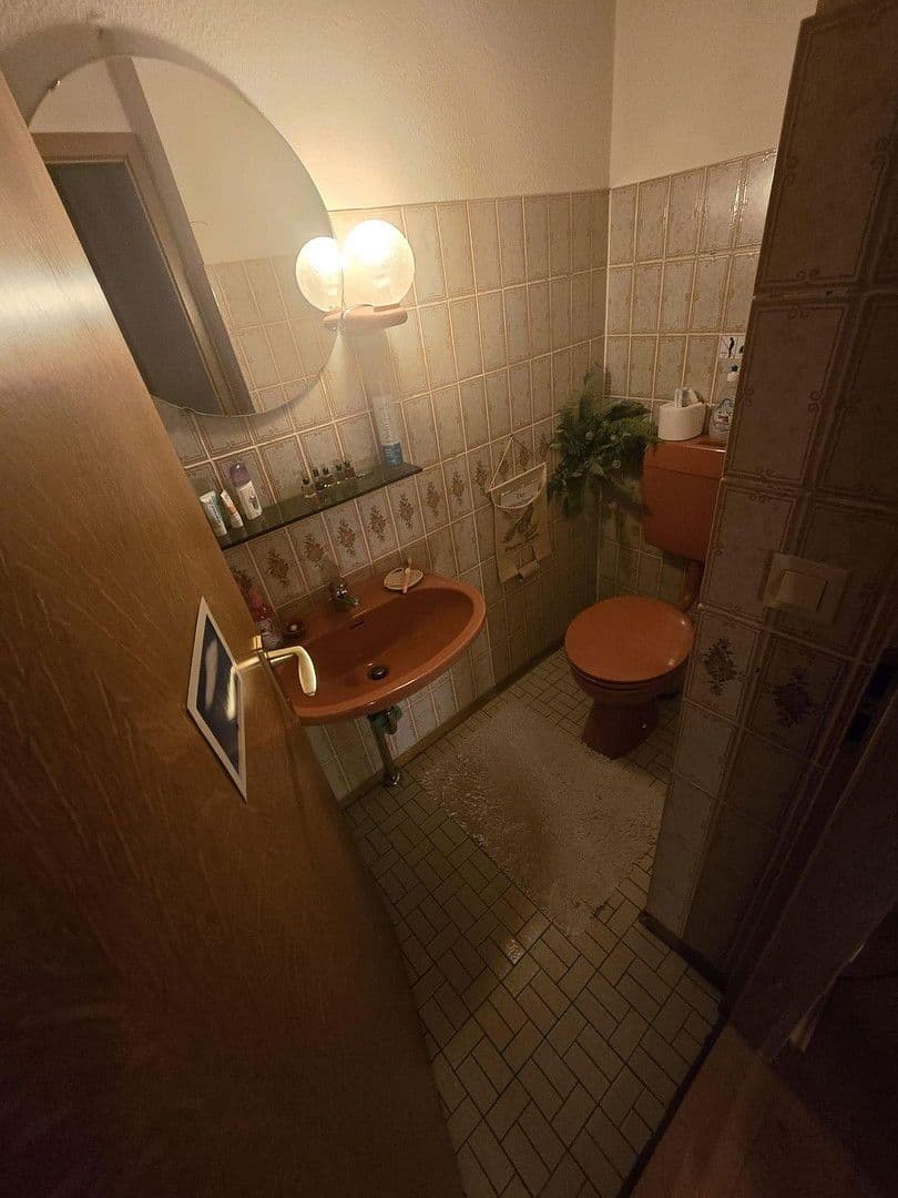 Predaj domu 90 m², pozemek 401 m², Jagdhausweg 12, Wuppertal, Severné Porýnie - Westfálsko Predaj domu 90 m², pozemek 401 m², Jagdhausweg 12, Wuppertal, Severné Porýnie - Westfálsko