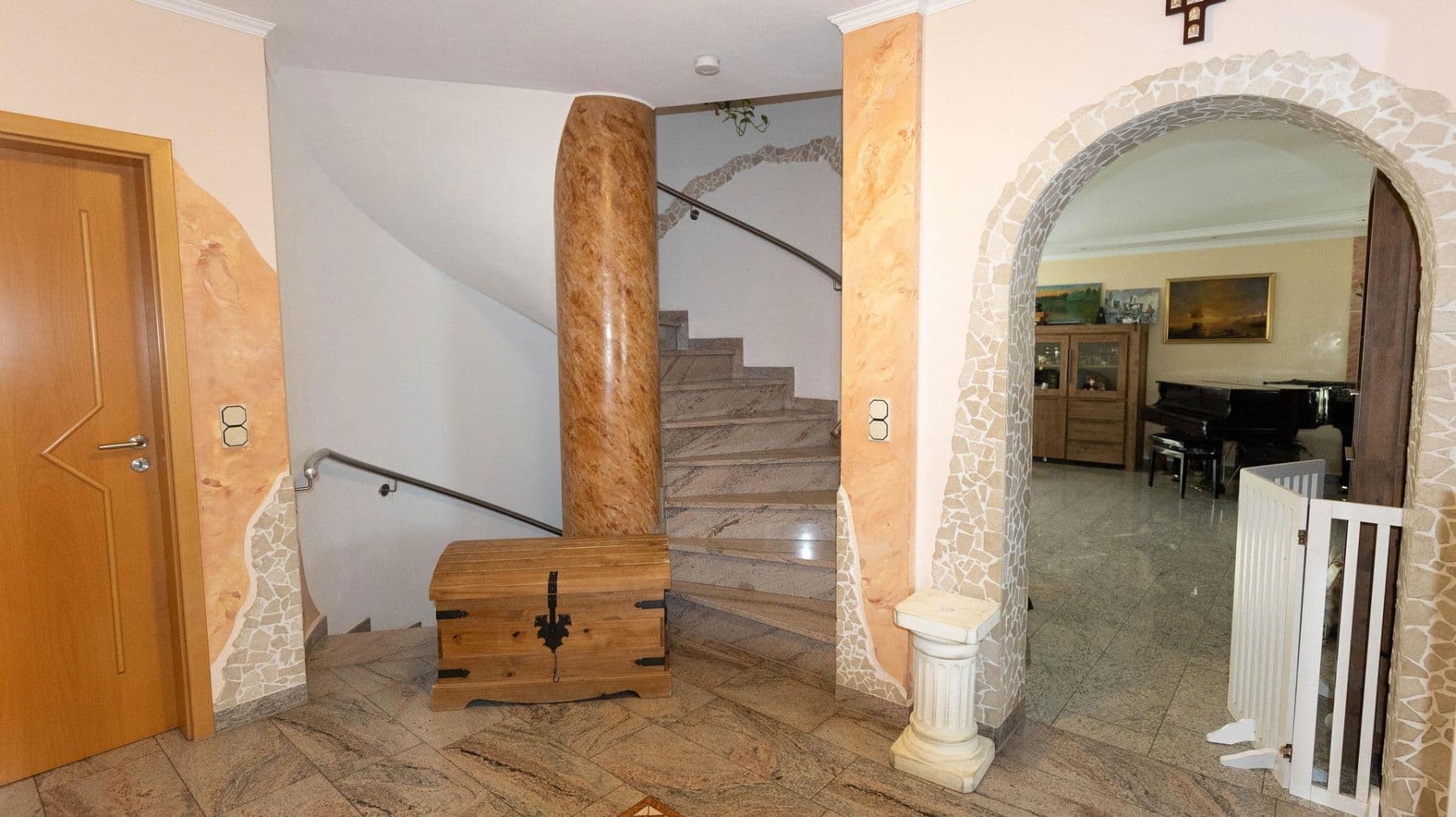 Predaj domu 280 m², pozemek 389 m², Kissing, Bavorsko Predaj domu 280 m², pozemek 389 m², Kissing, Bavorsko