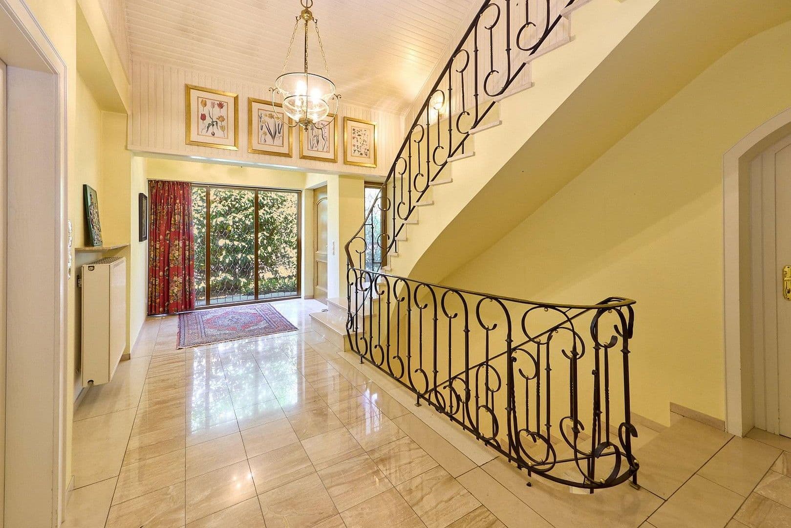 Predaj domu 316 m², pozemek 1.442 m², Bernkastel-Kues, Porýnie-Falcko Predaj domu 316 m², pozemek 1.442 m², Bernkastel-Kues, Porýnie-Falcko