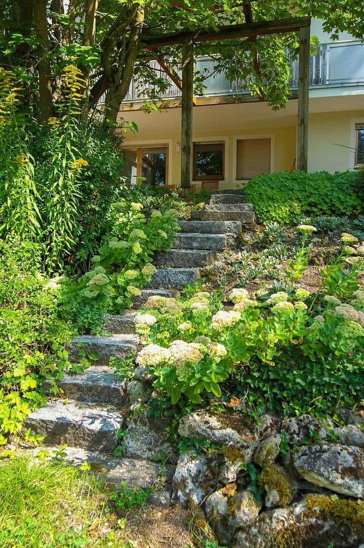 Predaj domu 302 m², pozemek 1.180 m², Nittendorf, Bavorsko Predaj domu 302 m², pozemek 1.180 m², Nittendorf, Bavorsko