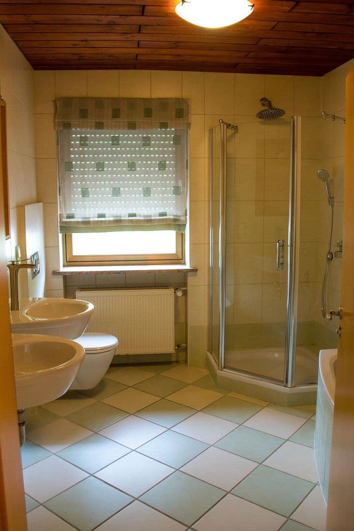 Predaj domu 302 m², pozemek 1.180 m², Nittendorf, Bavorsko Predaj domu 302 m², pozemek 1.180 m², Nittendorf, Bavorsko