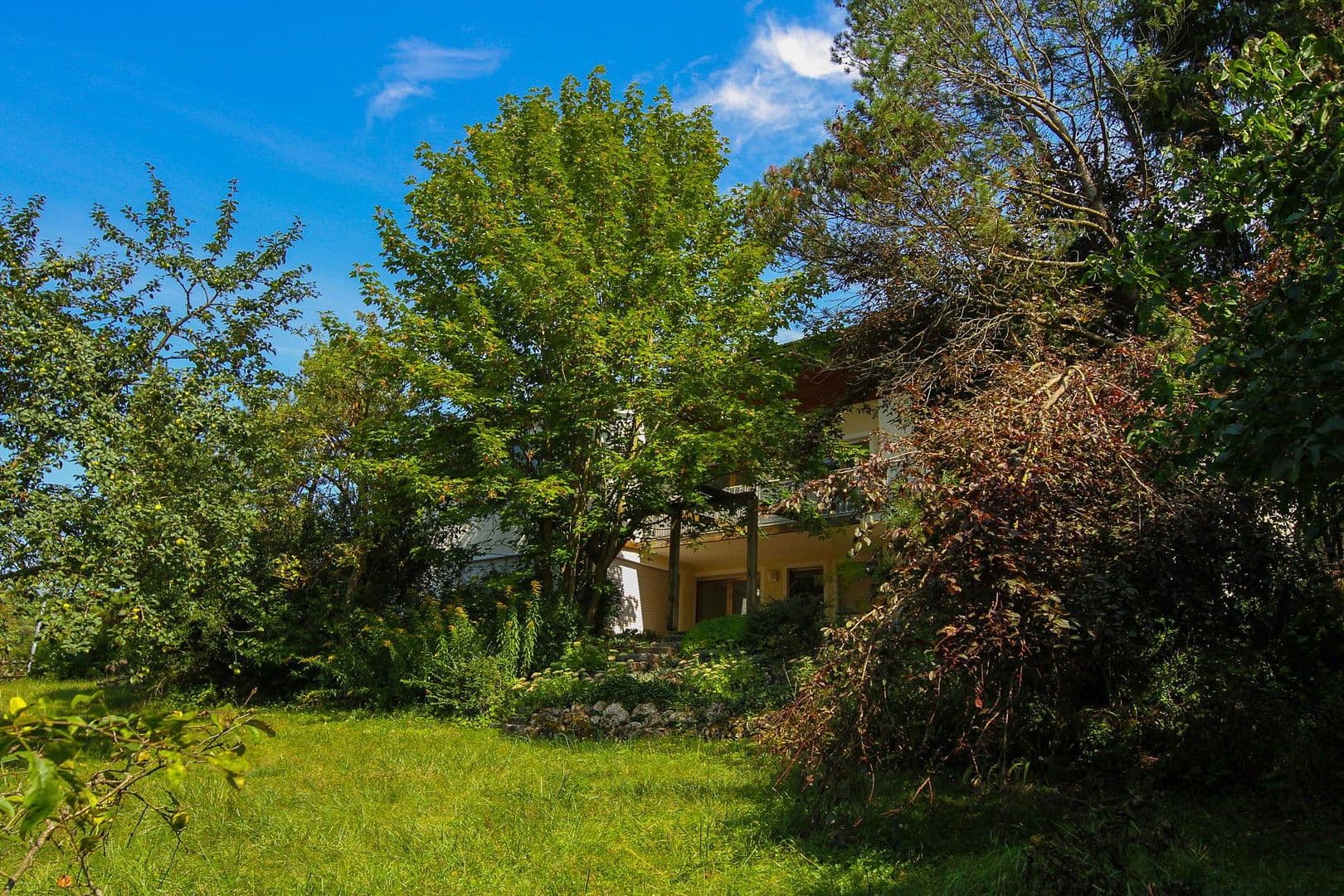 Predaj domu 302 m², pozemek 1.180 m², Nittendorf, Bavorsko Predaj domu 302 m², pozemek 1.180 m², Nittendorf, Bavorsko