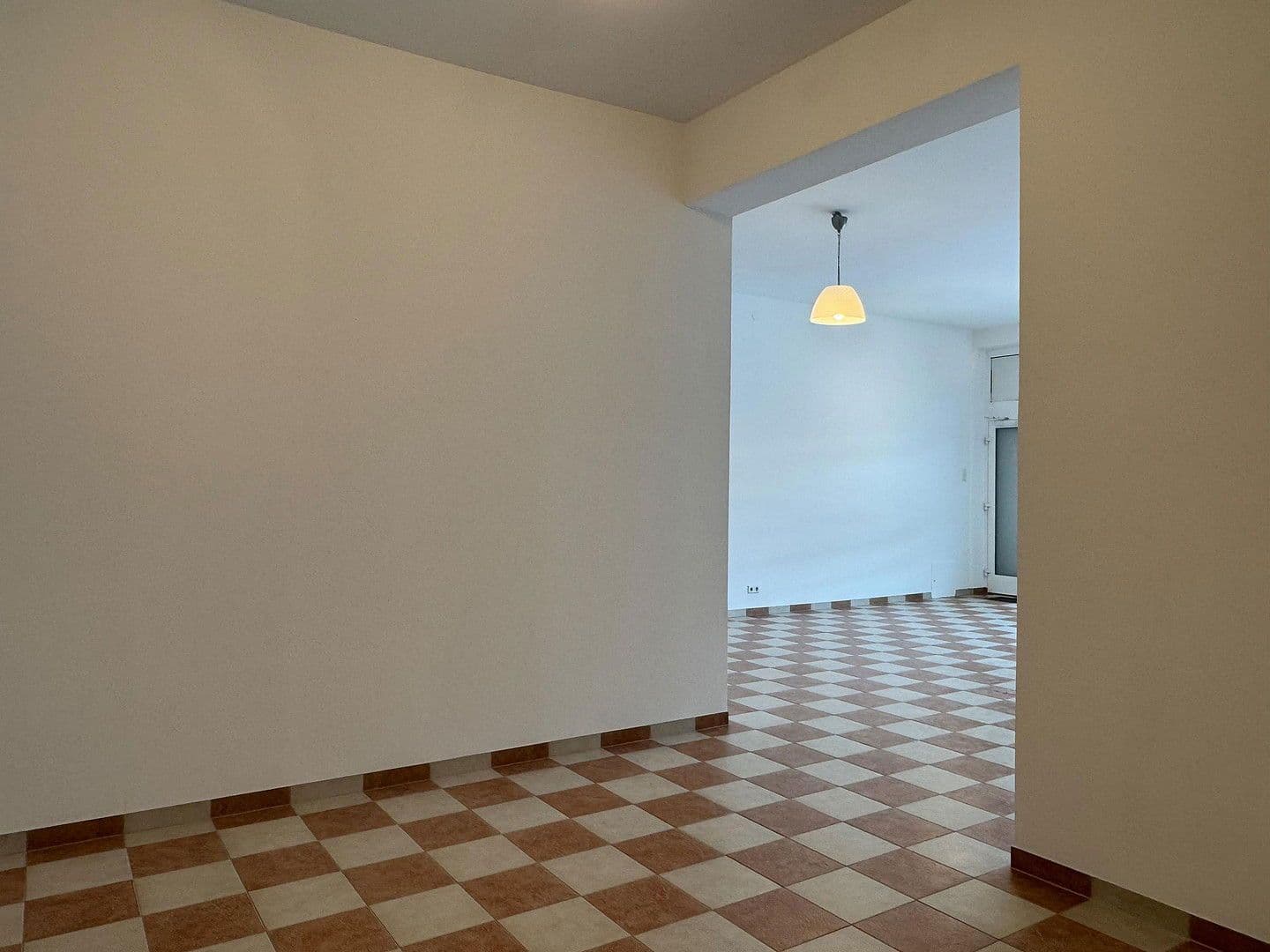 Prenájom nebytového priestoru 76 m², Weiserstraße 28, Salzburg, Salzbursko Prenájom nebytového priestoru 76 m², Weiserstraße 28, Salzburg, Salzbursko