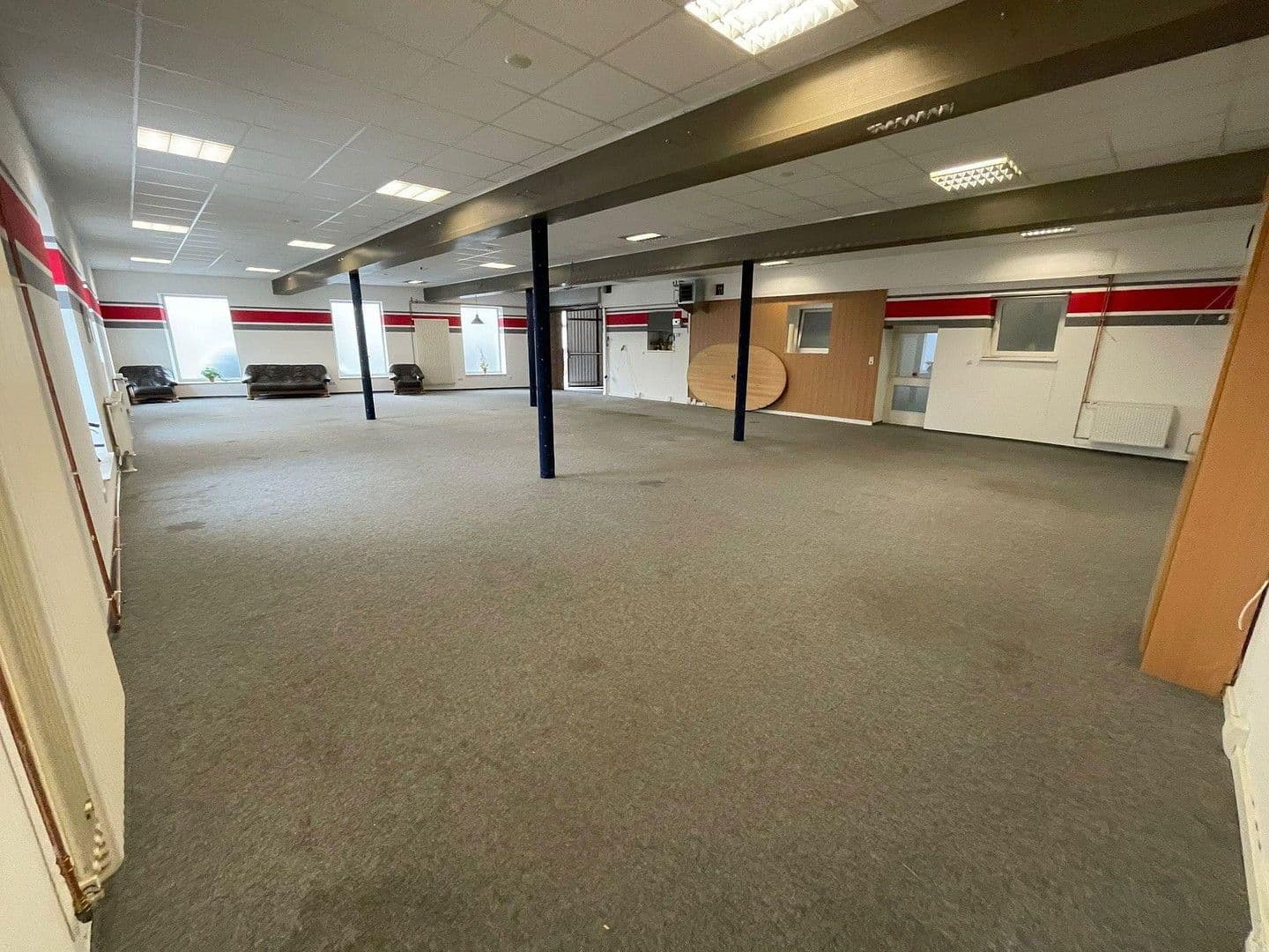 Prenájom nebytového priestoru 181 m², Gudensberg, Hesensko Prenájom nebytového priestoru 181 m², Gudensberg, Hesensko