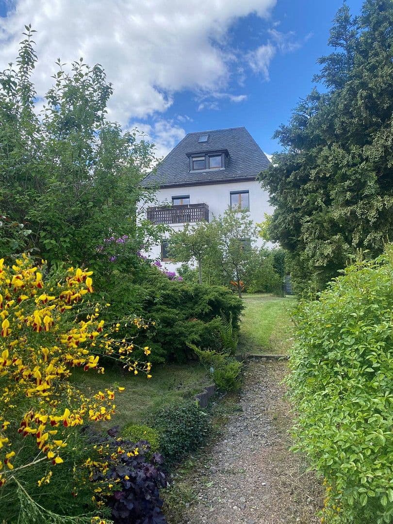 Predaj domu 200 m², pozemek 1.000 m², Chemnitz, Sasko Predaj domu 200 m², pozemek 1.000 m², Chemnitz, Sasko