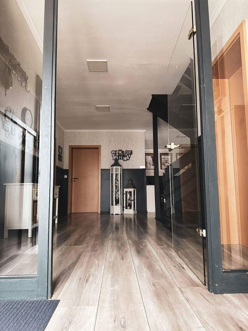 Predaj domu 297 m², pozemek 720 m², Am Mühlhebel 9, Weilerbach, Porýnie-Falcko Predaj domu 297 m², pozemek 720 m², Am Mühlhebel 9, Weilerbach, Porýnie-Falcko