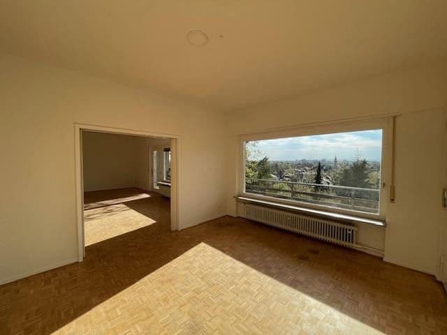 Prenájom bytu 4-izbový 165 m², Heidelberg, Bádensko-Wurttembersko Prenájom bytu 4-izbový 165 m², Heidelberg, Bádensko-Wurttembersko