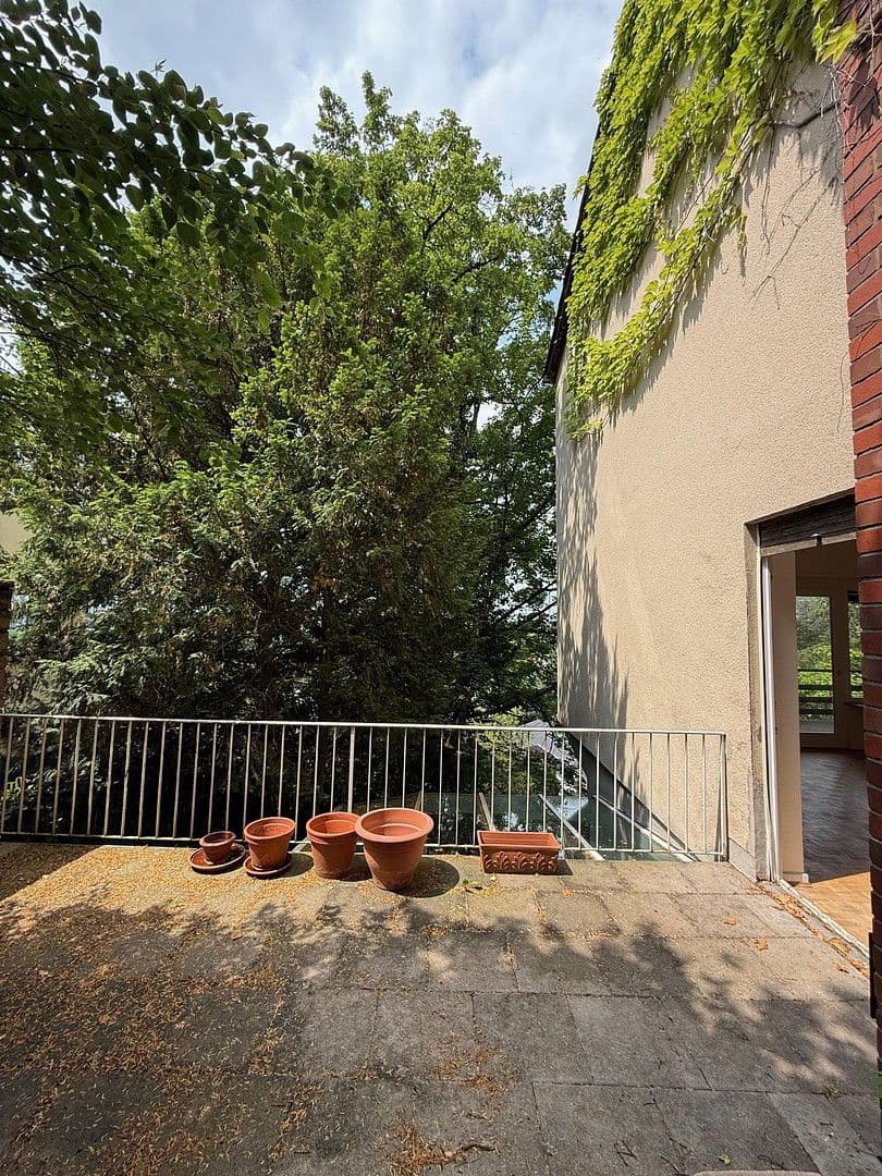 Prenájom bytu 4-izbový 165 m², Heidelberg, Bádensko-Wurttembersko Prenájom bytu 4-izbový 165 m², Heidelberg, Bádensko-Wurttembersko