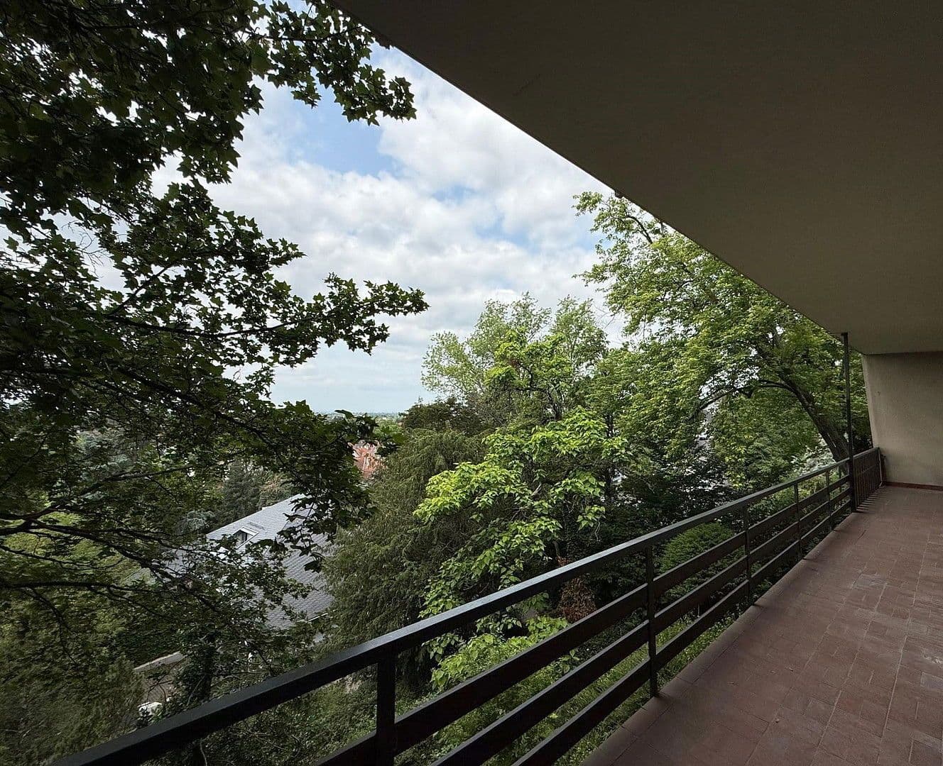 Prenájom bytu 4-izbový 165 m², Heidelberg, Bádensko-Wurttembersko Prenájom bytu 4-izbový 165 m², Heidelberg, Bádensko-Wurttembersko