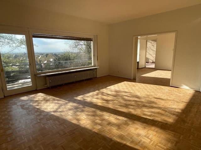 Prenájom bytu 4-izbový 165 m², Heidelberg, Bádensko-Wurttembersko Prenájom bytu 4-izbový 165 m², Heidelberg, Bádensko-Wurttembersko