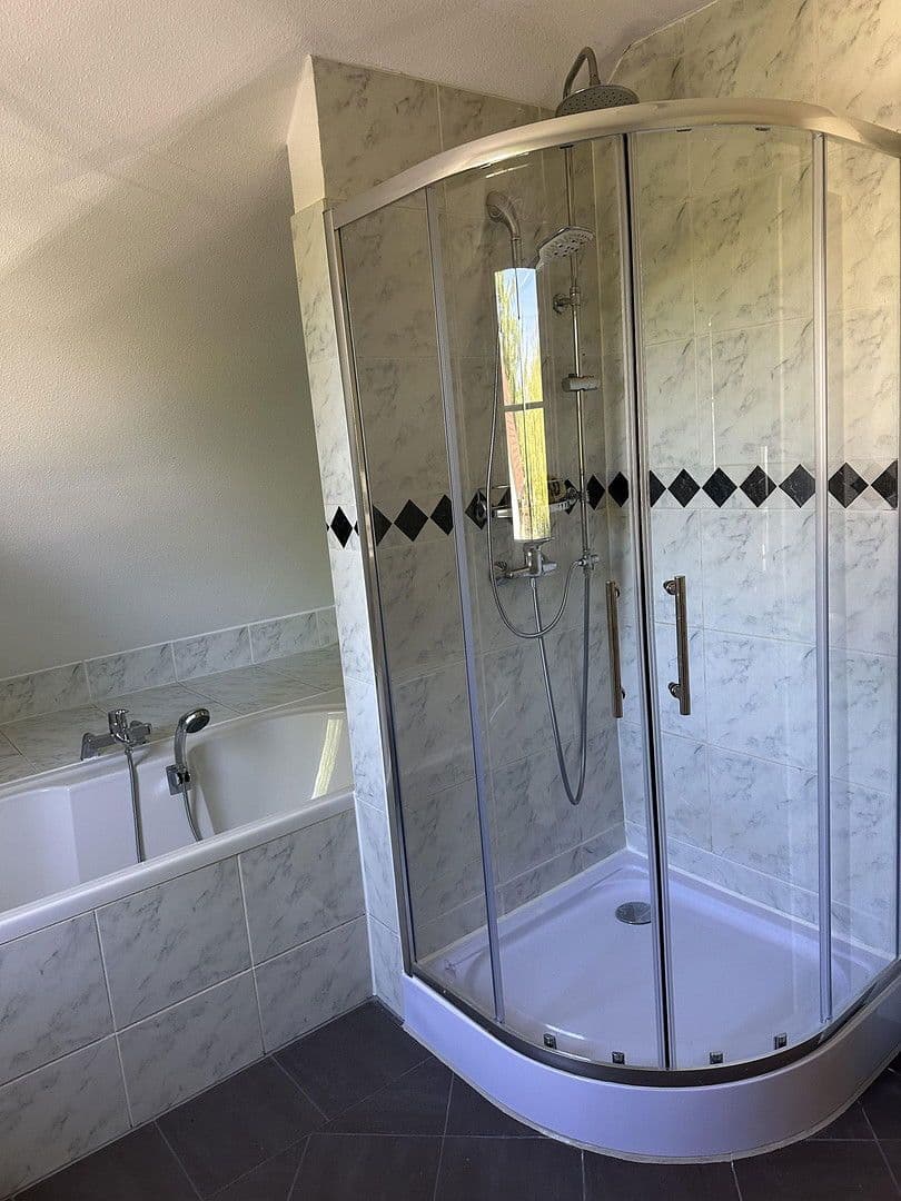 Prenájom bytu 6-izbový 155 m², Heidesee, Brandenbursko Prenájom bytu 6-izbový 155 m², Heidesee, Brandenbursko