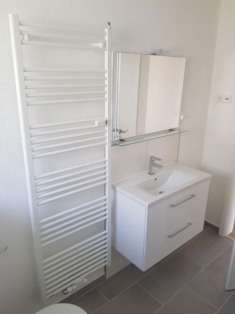 Prenájom bytu 4-izbový 126 m², Weingarten, Bádensko-Wurttembersko Prenájom bytu 4-izbový 126 m², Weingarten, Bádensko-Wurttembersko