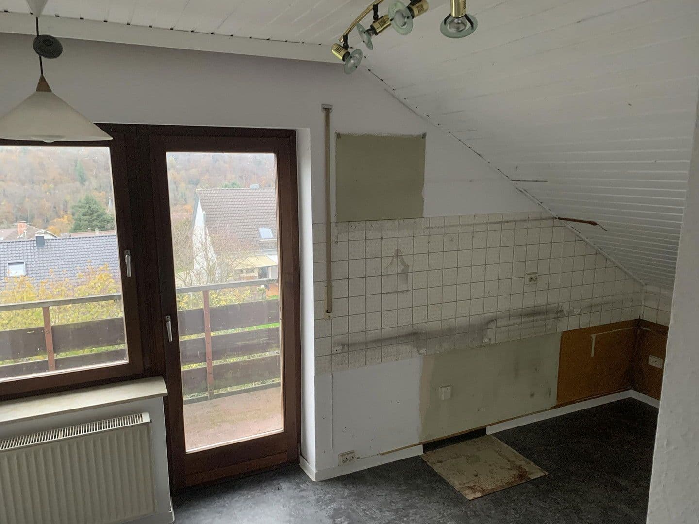 Prenájom bytu 3-izbový 84 m², Pforzheim, Bádensko-Wurttembersko Prenájom bytu 3-izbový 84 m², Pforzheim, Bádensko-Wurttembersko