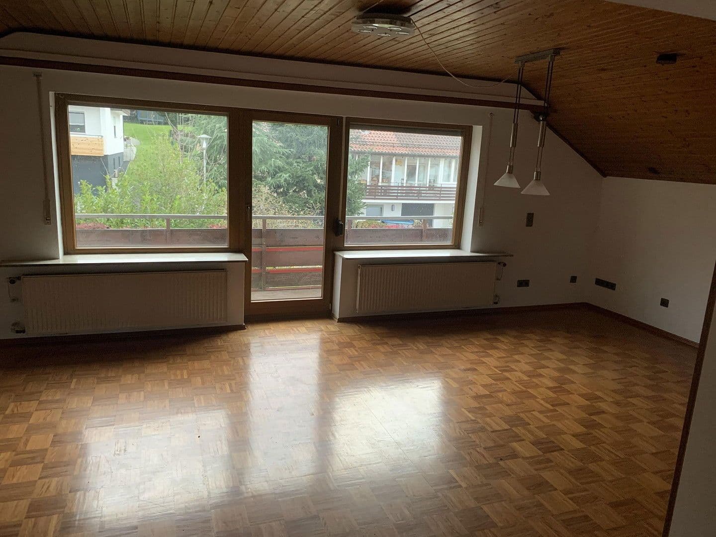 Prenájom bytu 3-izbový 84 m², Pforzheim, Bádensko-Wurttembersko Prenájom bytu 3-izbový 84 m², Pforzheim, Bádensko-Wurttembersko