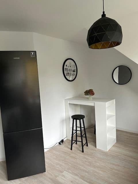 Prenájom bytu 2-izbový 85 m², Neuss, Severné Porýnie - Westfálsko Prenájom bytu 2-izbový 85 m², Neuss, Severné Porýnie - Westfálsko