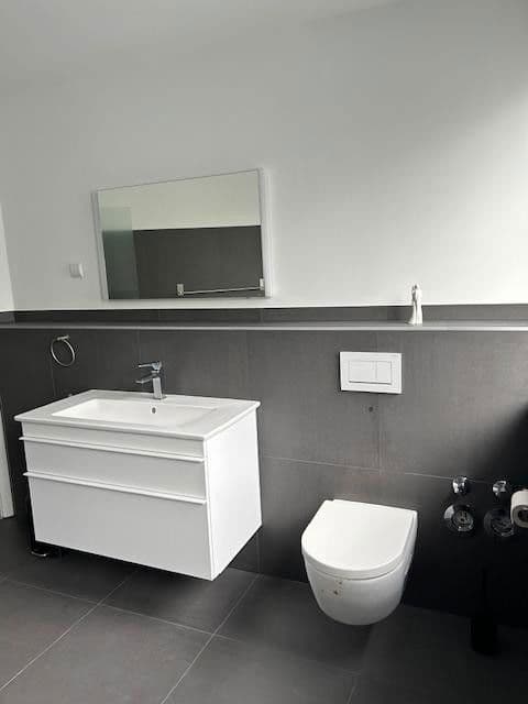 Prenájom bytu 2-izbový 85 m², Neuss, Severné Porýnie - Westfálsko Prenájom bytu 2-izbový 85 m², Neuss, Severné Porýnie - Westfálsko