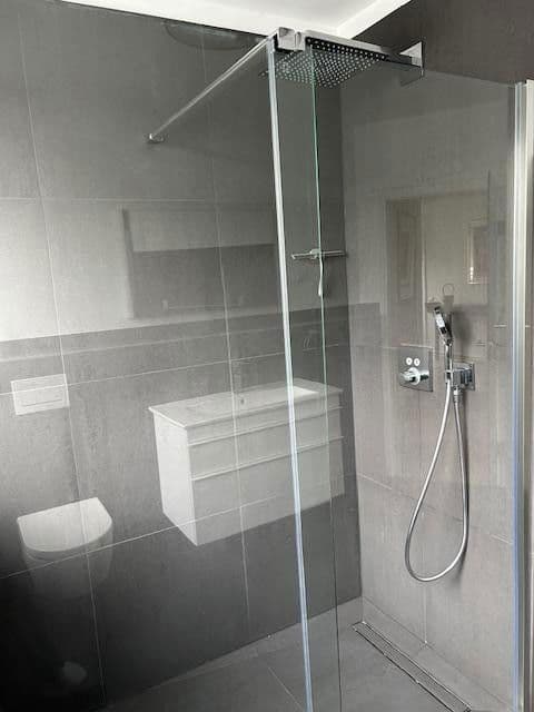 Prenájom bytu 2-izbový 85 m², Neuss, Severné Porýnie - Westfálsko Prenájom bytu 2-izbový 85 m², Neuss, Severné Porýnie - Westfálsko