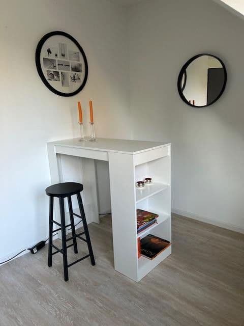 Prenájom bytu 2-izbový 85 m², Neuss, Severné Porýnie - Westfálsko Prenájom bytu 2-izbový 85 m², Neuss, Severné Porýnie - Westfálsko