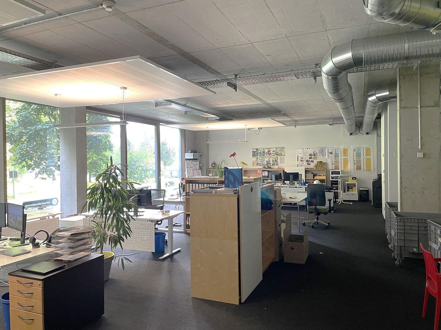 Prenájom kancelárie 210 m², Porschestraße 2, Bietigheim-Bissingen, Bádensko-Wurttembersko Prenájom kancelárie 210 m², Porschestraße 2, Bietigheim-Bissingen, Bádensko-Wurttembersko