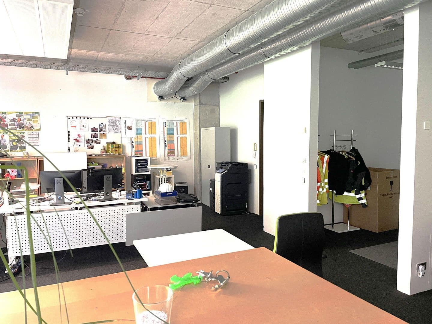 Prenájom kancelárie 210 m², Porschestraße 2, Bietigheim-Bissingen, Bádensko-Wurttembersko Prenájom kancelárie 210 m², Porschestraße 2, Bietigheim-Bissingen, Bádensko-Wurttembersko