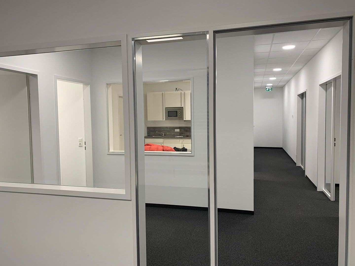 Prenájom kancelárie 185 m², Hamburg, Hamburg Prenájom kancelárie 185 m², Hamburg, Hamburg