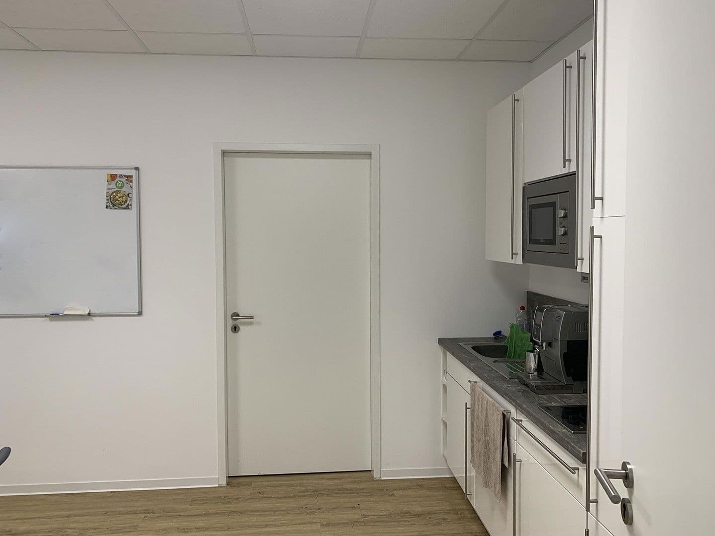 Prenájom kancelárie 185 m², Hamburg, Hamburg Prenájom kancelárie 185 m², Hamburg, Hamburg