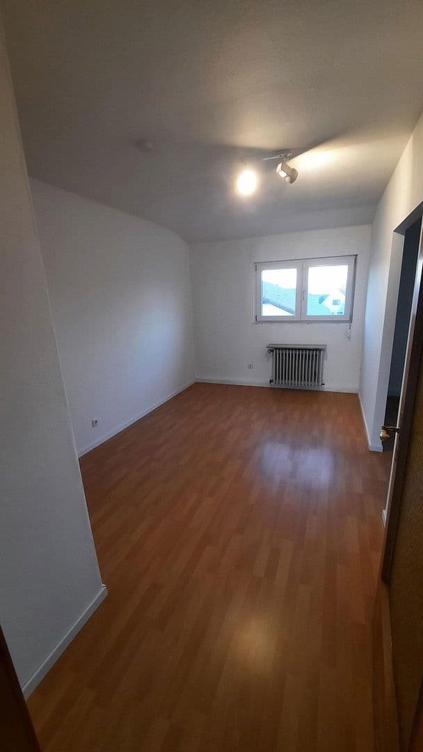 Prenájom bytu 4-izbový 140 m², Hennenhecke 1, Hettenleidelheim, Porýnie-Falcko Prenájom bytu 4-izbový 140 m², Hennenhecke 1, Hettenleidelheim, Porýnie-Falcko