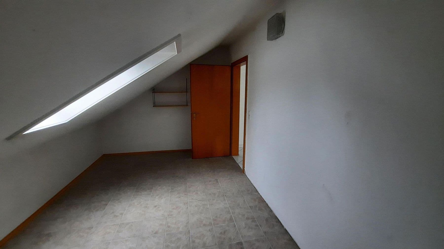 Prenájom bytu 4-izbový 140 m², Hennenhecke 1, Hettenleidelheim, Porýnie-Falcko Prenájom bytu 4-izbový 140 m², Hennenhecke 1, Hettenleidelheim, Porýnie-Falcko