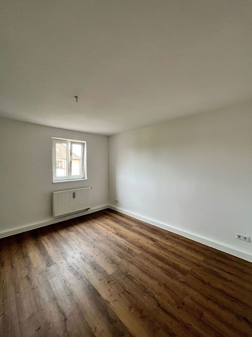 Prenájom bytu 2-izbový 41 m², Alte Holzhausener Straße 8, Leipzig, Sasko Prenájom bytu 2-izbový 41 m², Alte Holzhausener Straße 8, Leipzig, Sasko