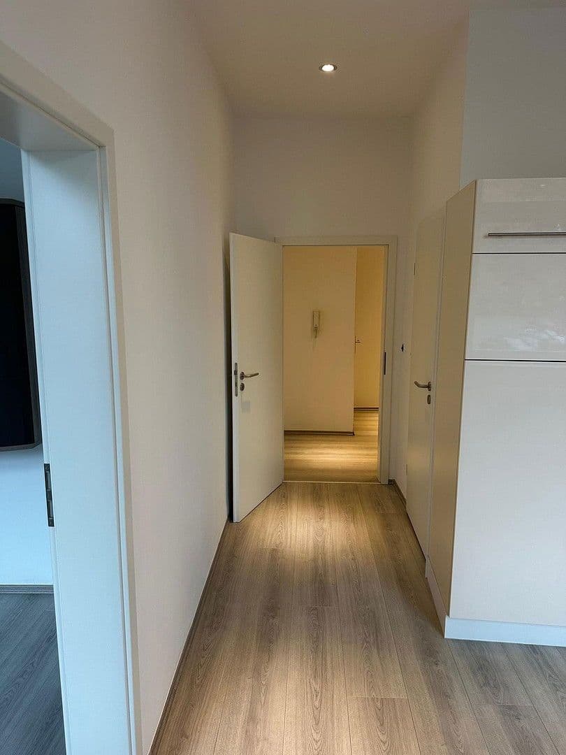 Prenájom bytu 2-izbový 50 m², Bahnhofstr. 11, Oberhausen, Severné Porýnie - Westfálsko Prenájom bytu 2-izbový 50 m², Bahnhofstr. 11, Oberhausen, Severné Porýnie - Westfálsko