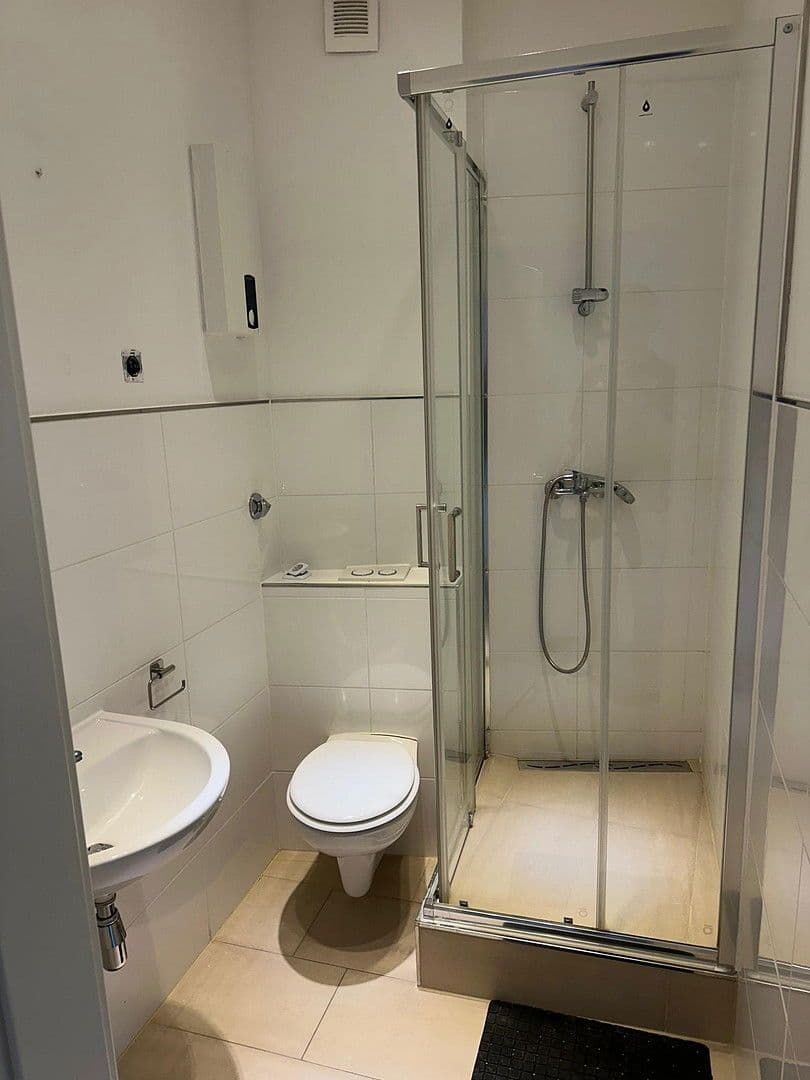 Prenájom bytu 2-izbový 50 m², Bahnhofstr. 11, Oberhausen, Severné Porýnie - Westfálsko Prenájom bytu 2-izbový 50 m², Bahnhofstr. 11, Oberhausen, Severné Porýnie - Westfálsko