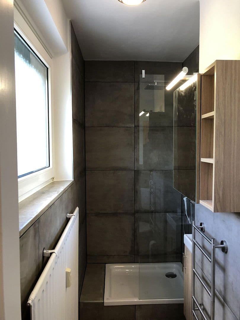 Prenájom bytu 5-izbový 115 m², Ludwig-Roselius-Allee, 180, Bremen (Stadt) - Vahr, Brémy Prenájom bytu 5-izbový 115 m², Ludwig-Roselius-Allee, 180, Bremen (Stadt) - Vahr, Brémy