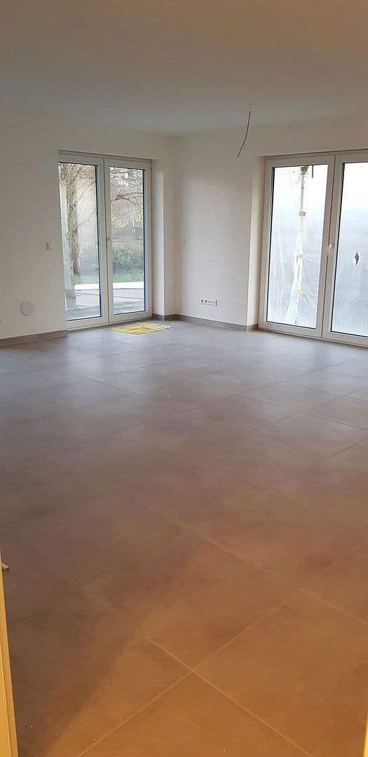 Prenájom bytu 4-izbový 100 m², Gartenstraße 20, Bad Rappenau, Bádensko-Wurttembersko Prenájom bytu 4-izbový 100 m², Gartenstraße 20, Bad Rappenau, Bádensko-Wurttembersko