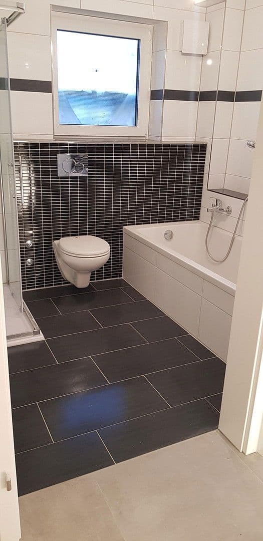 Prenájom bytu 4-izbový 100 m², Gartenstraße 20, Bad Rappenau, Bádensko-Wurttembersko Prenájom bytu 4-izbový 100 m², Gartenstraße 20, Bad Rappenau, Bádensko-Wurttembersko